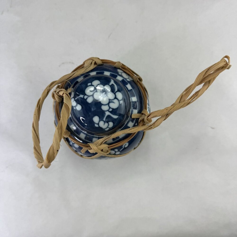 Vintage Blue & White Prunus Flower Ginger Jar With Bamboo Strapping Cork & Lid - Picture 5 of 13